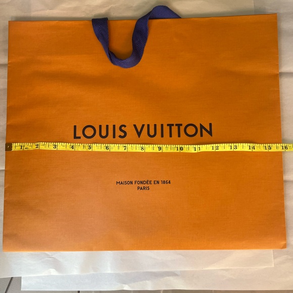 Louis Vuitton Monogram Trousse Toilette 23 w/Shopping Tote - Picture 15 of 16